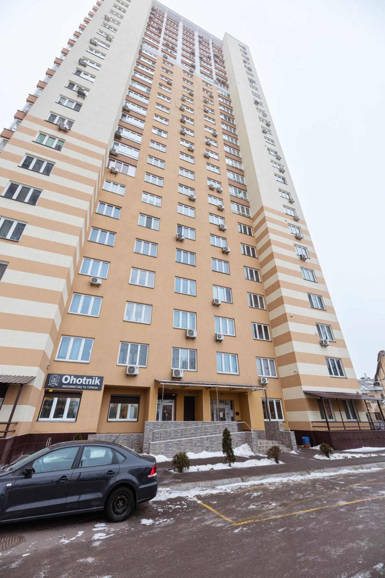 Квартири Люкс Метро Чернігівська Apartment Kyiv Exterior photo